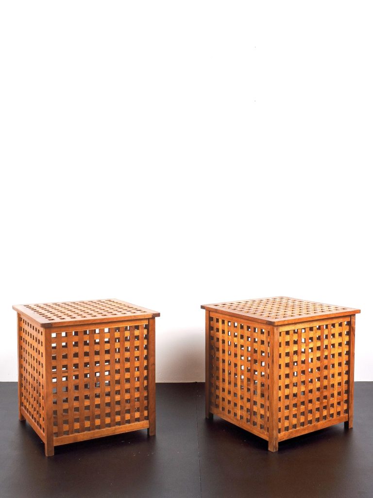 Paire de bouts de canapé poltronova