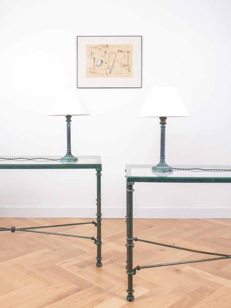 Paire de lampes métal néoclassiques