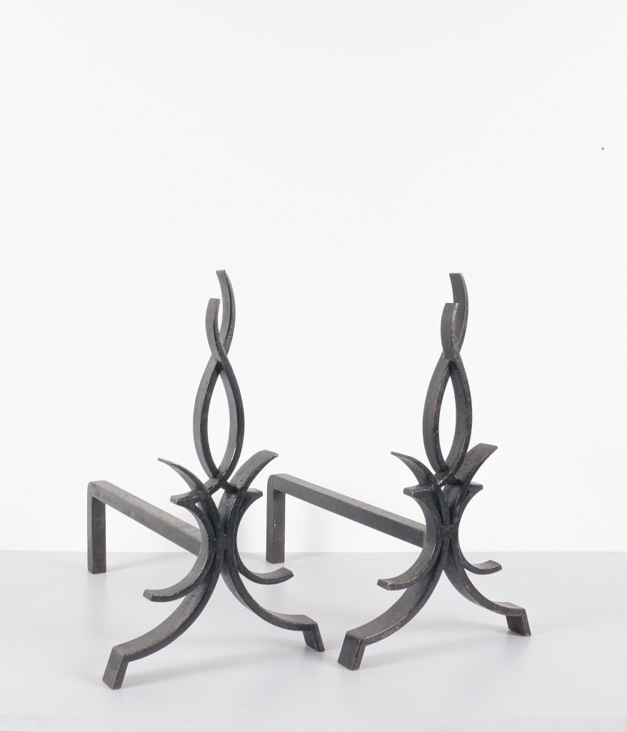 Paire de chenets flammes raymond subes